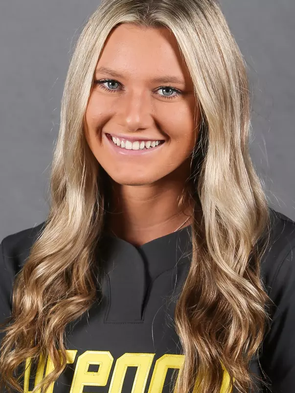 Jasmine Sievers Headshot