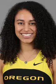 Kylie Robinson_Beach Headshot