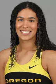 Taylor Williams_Beach Headshot