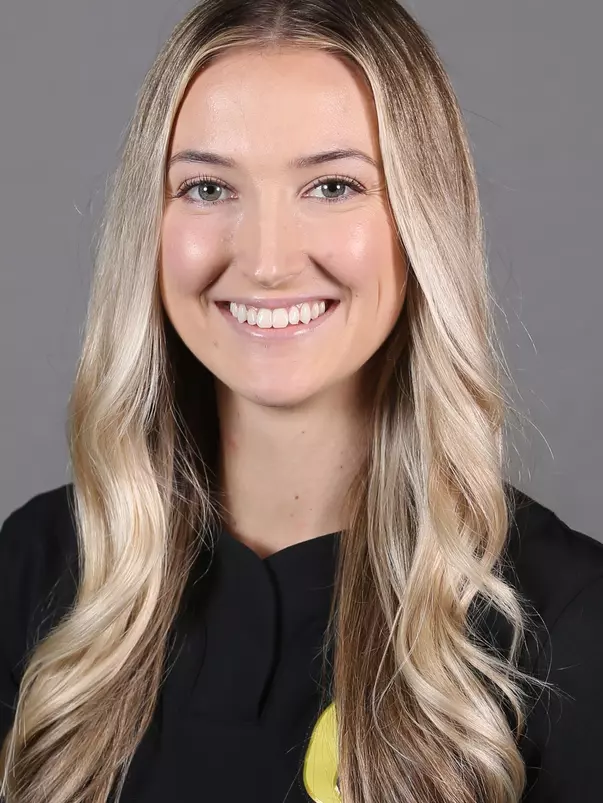 Haley Cruse Headshot_2021