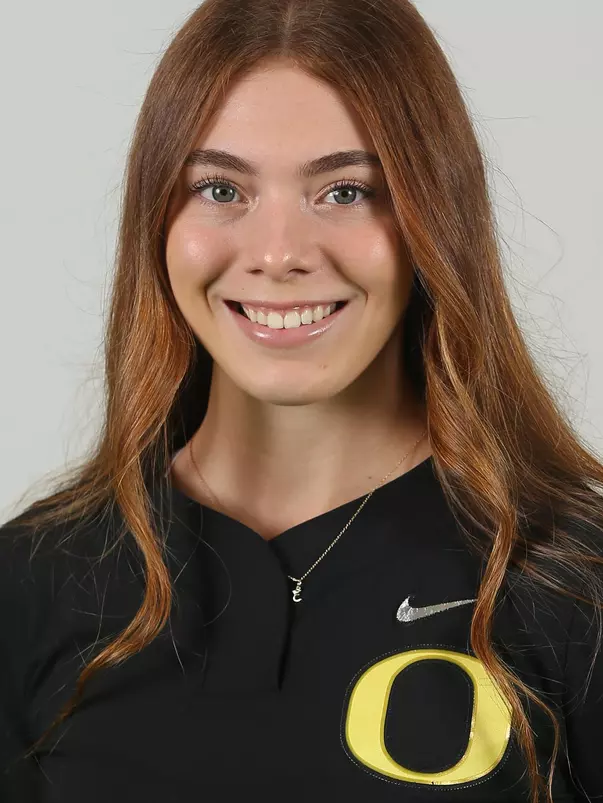 Hanna Delgado Headshot_2021