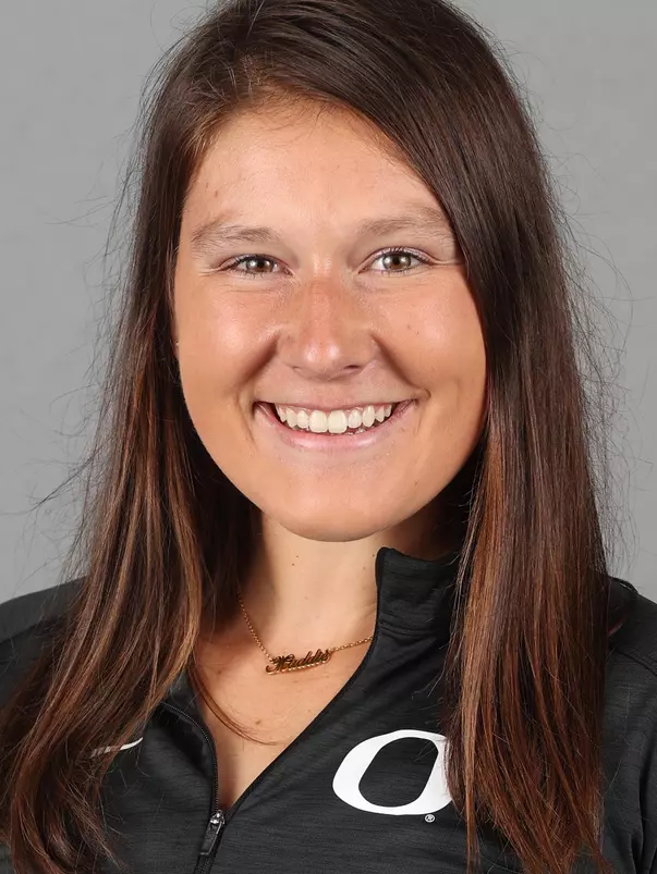 Madisen Olsen Headshot