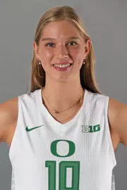 Maria Tabacuks headshot (2025)