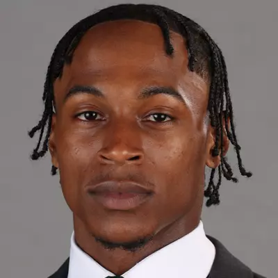Evan Stewart headshot