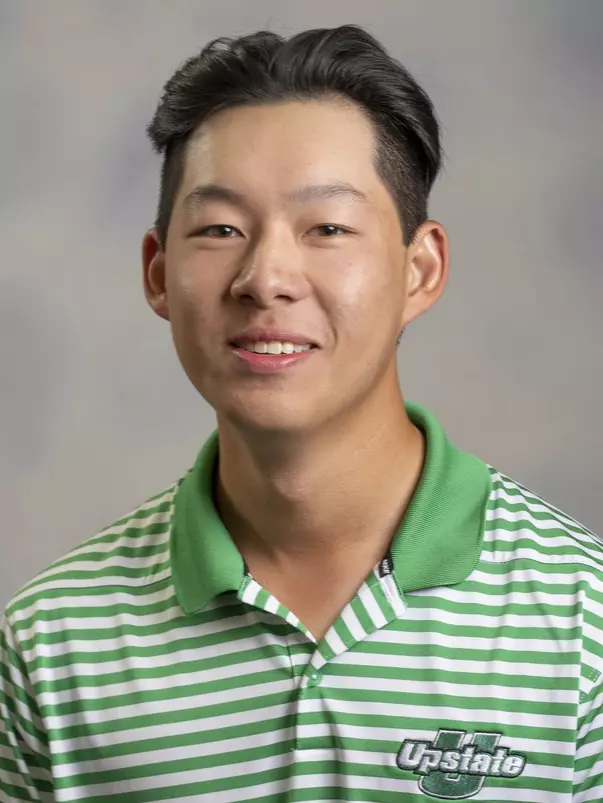Womens & Mens Golf 2019
Action head shots team