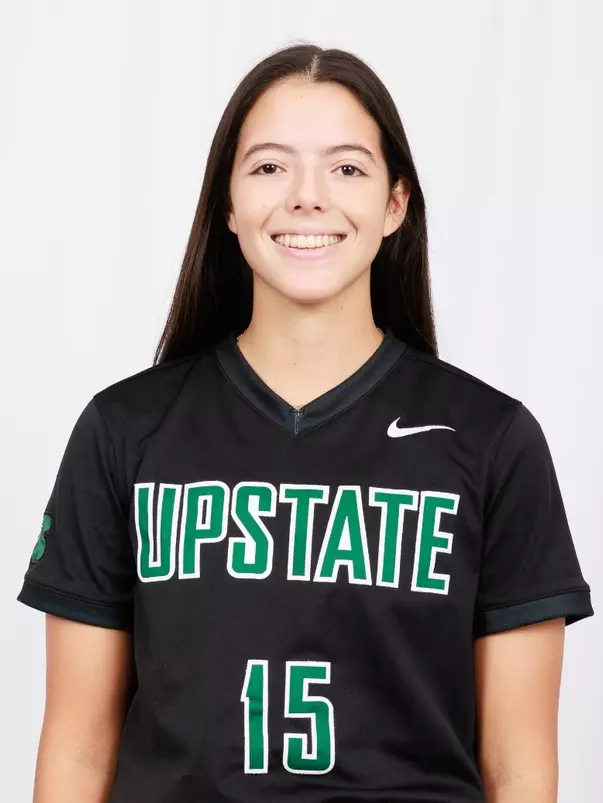 Kamila Vicente Headshot 2024