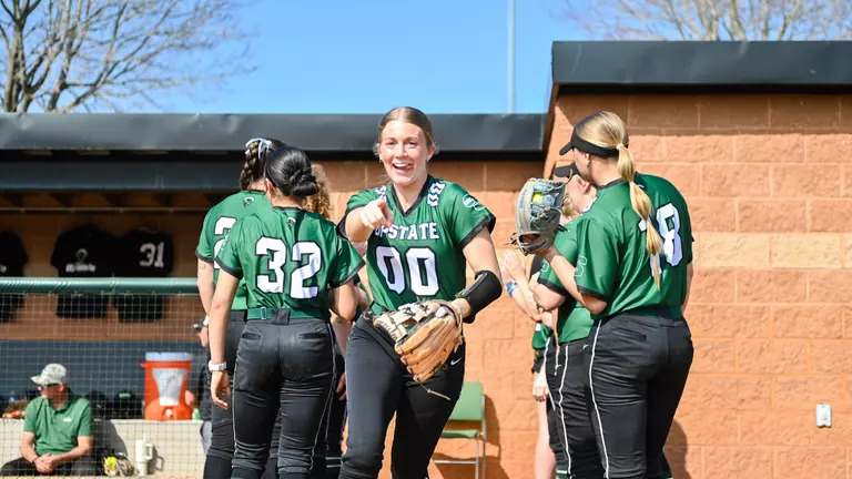 Abby Polk running through the lineup tunnel (2/21/26)