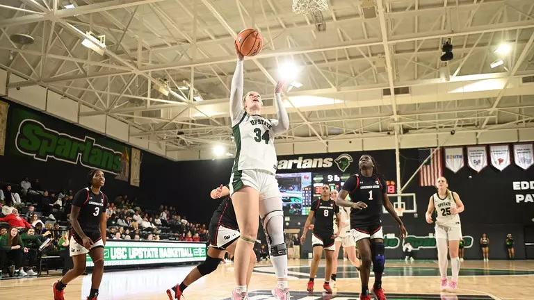Vera Soderblom Layup vs. Gardner-Webb 1Q 2026 - NM