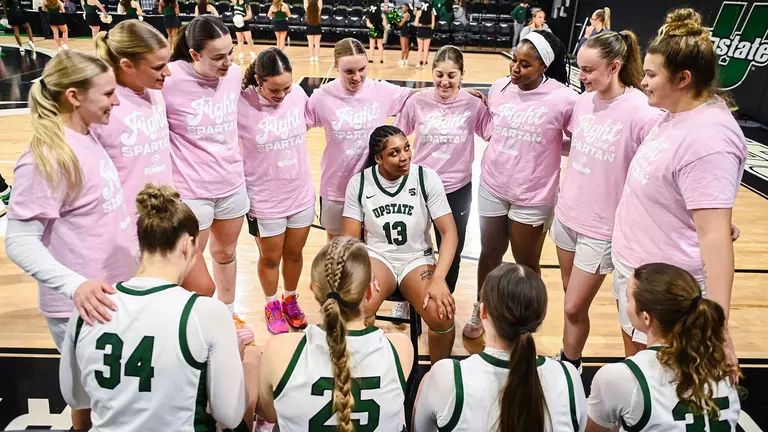 Team Pregame Huddle vs. Gardner-Webb 2026 - NM