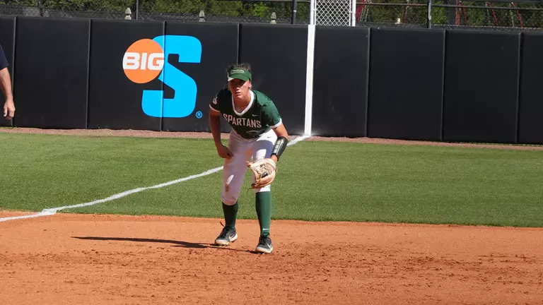 Alyssa Davenport at third base against Winthrop (4/10/26)