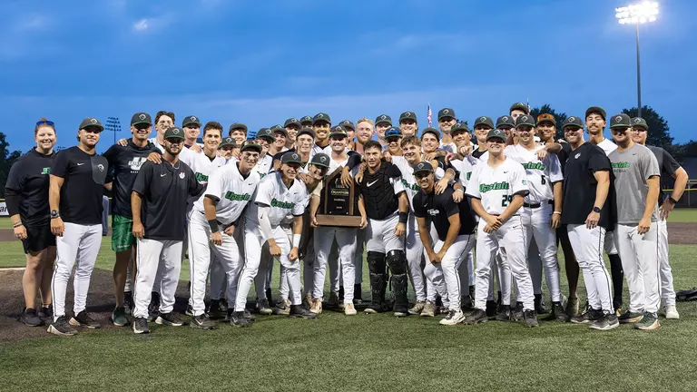 Big South Champions Team Trophy Photo 2026