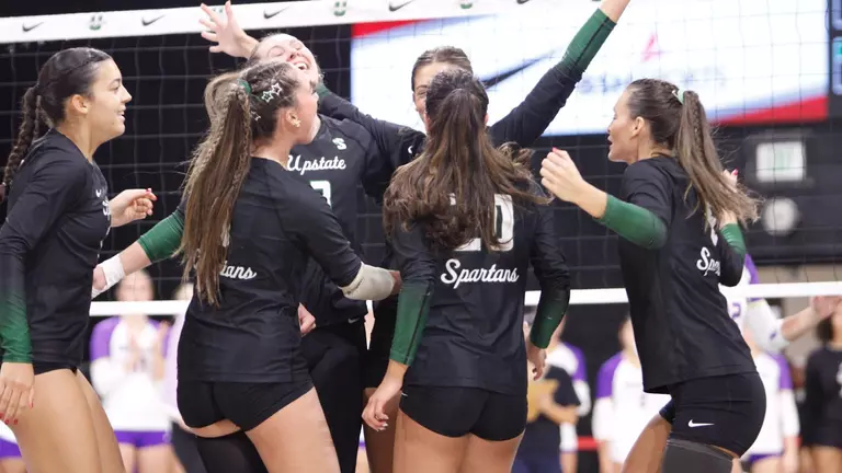 VB hosting Western Carolina