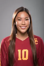 Zoe Gries head shot / mug