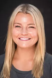 Gabby Smith 2017 headshot