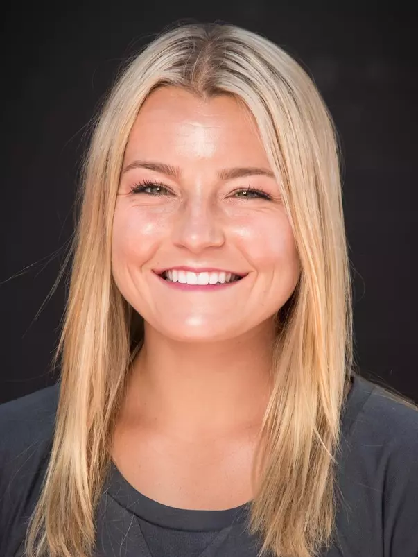 Gabby Smith 2017 headshot