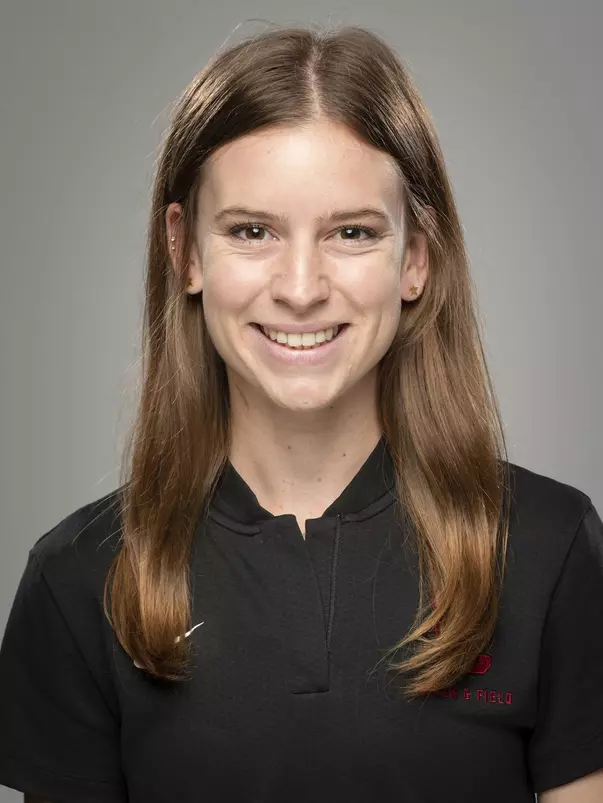 Chloe Berry Headshot