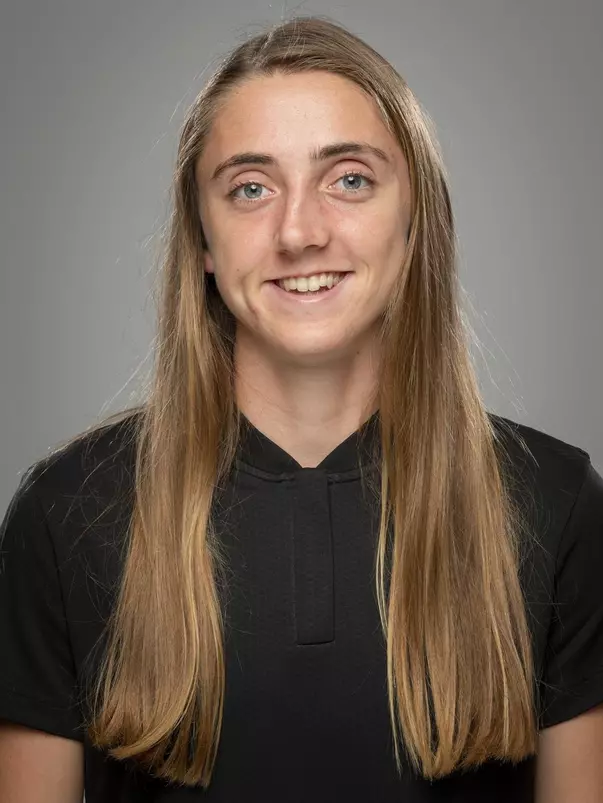 Alyssa Brewer Headshot