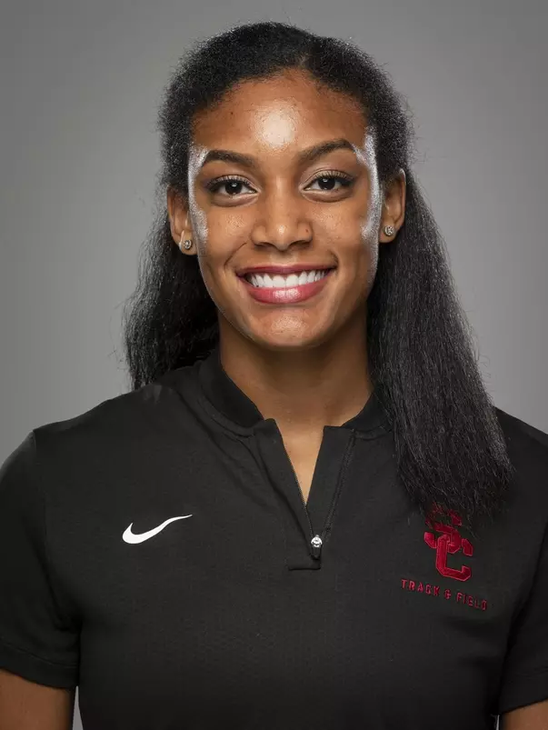 Jacquelyn Fields Headshot