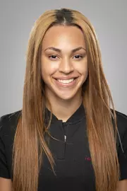 Alexa Harmon-Thomas Headshot
