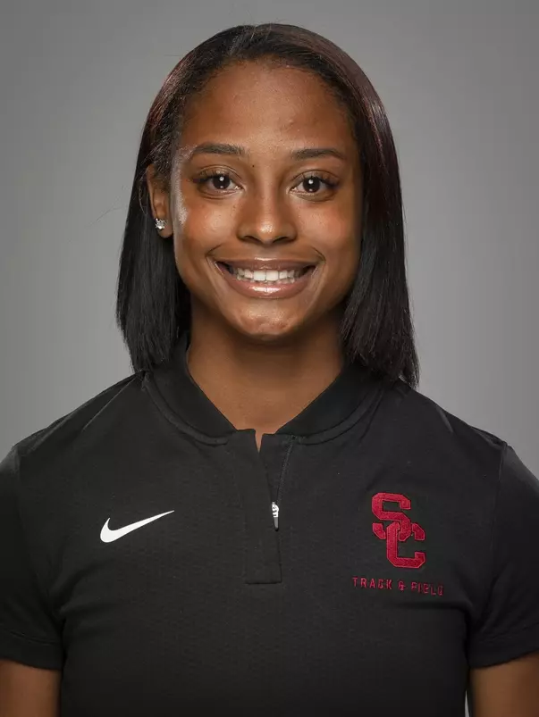 Bailey Lear Headshot