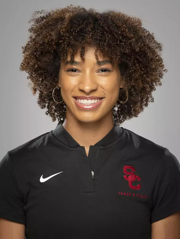 Lyndsey Lopes Headshot