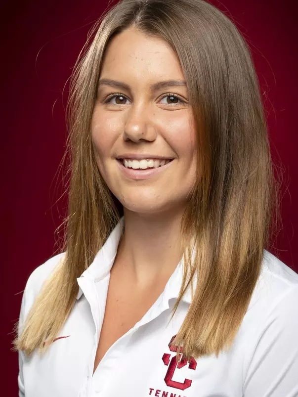 Estella Jaeger headshot