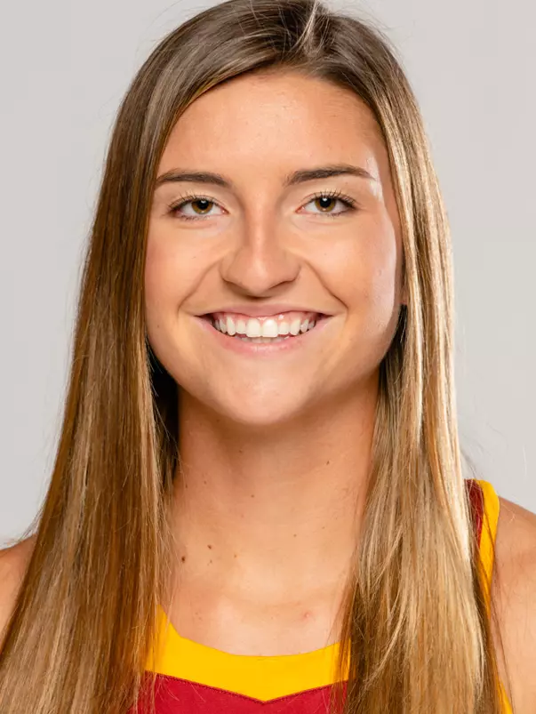 Haley Hallgren headshot