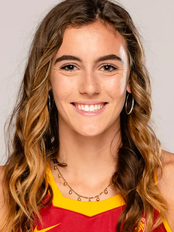 Karina Myszykowski headshot