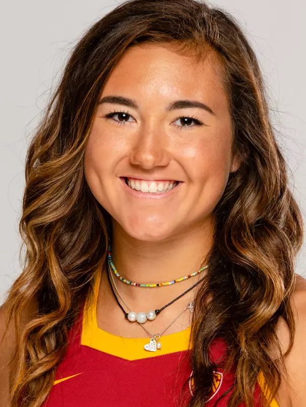 Josannah Vazquez headshot