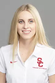 Jennifer Daly Headshot