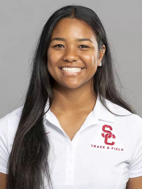 Joy McArthur Headshot