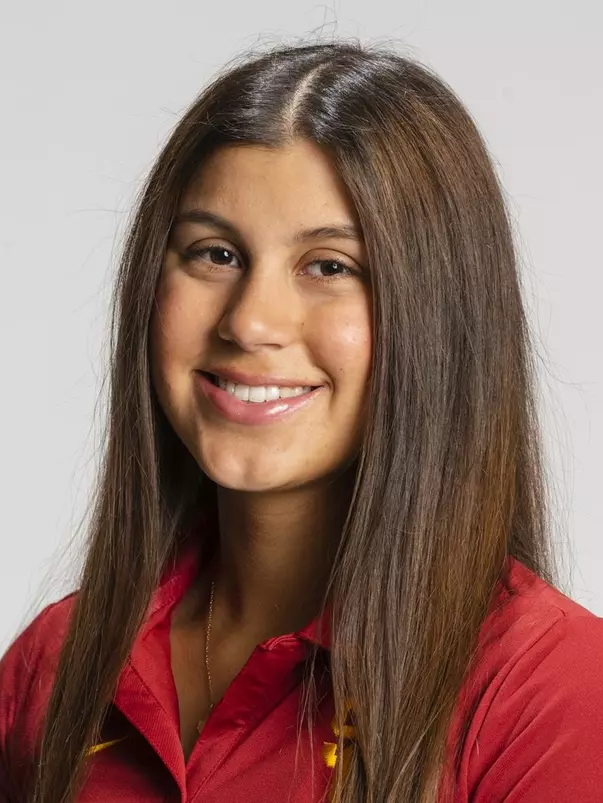 Bianca Bueno headshot