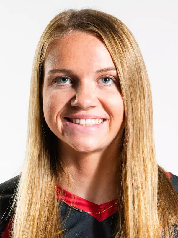 2020 Beach Volleyball Harper Hallgren freshman