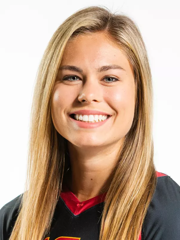 2020 Beach Volleyball Hailey Harward graduate student