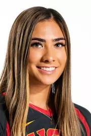 2020 Beach Volleyball Ariyana Kim freshman