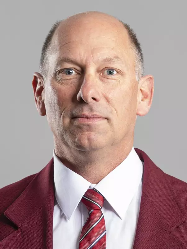 Sean Snyder headshot