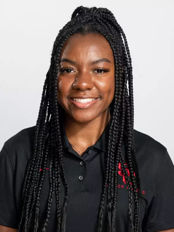 Makhaila Mills Headshot