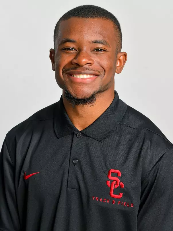 Daniel Robinson Headshot