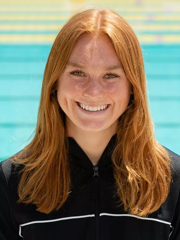 Erin Tharp 2021-22 head shot