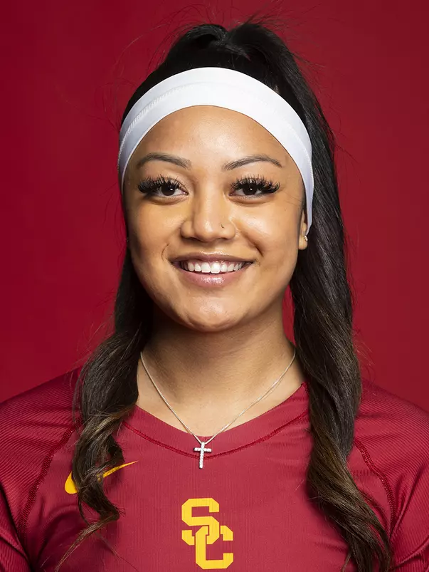 Head shot mug Brooklyn Schirmer