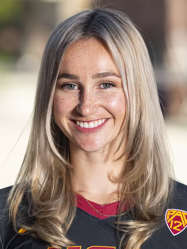 Paige Dreeuws - USC Beach Volleyball Photo Day