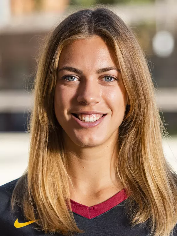 Tina Graudina - USC Beach Volleyball Photo Day
