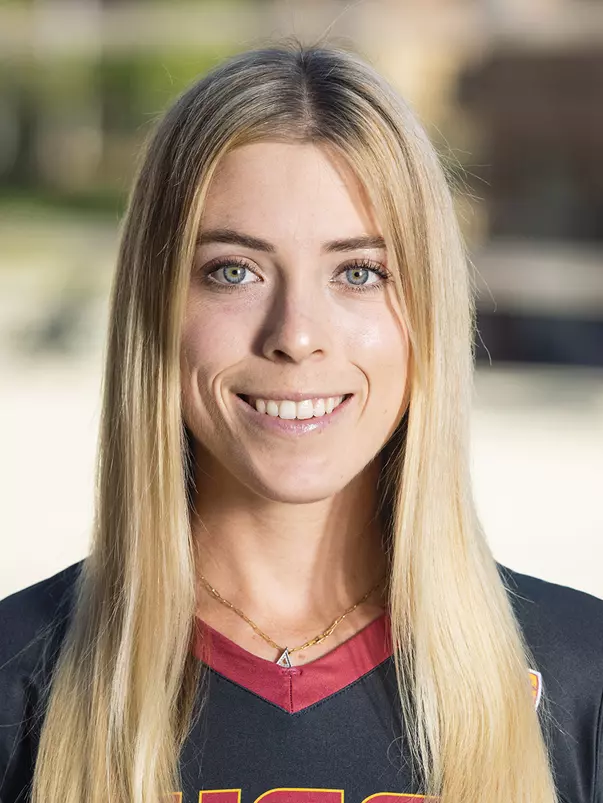 Audrey Nourse - USC Beach Volleyball Photo Day