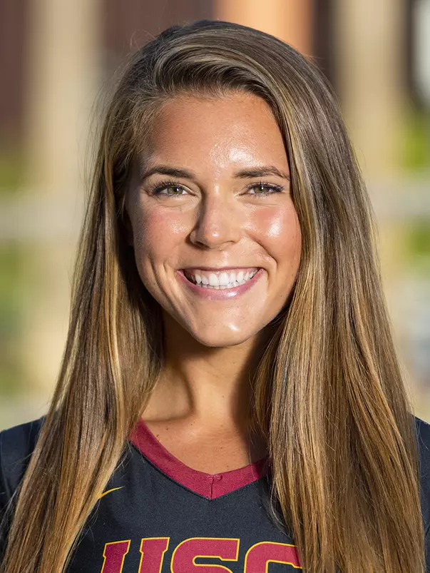 Julia Scoles - USC Beach Volleyball Photo Day