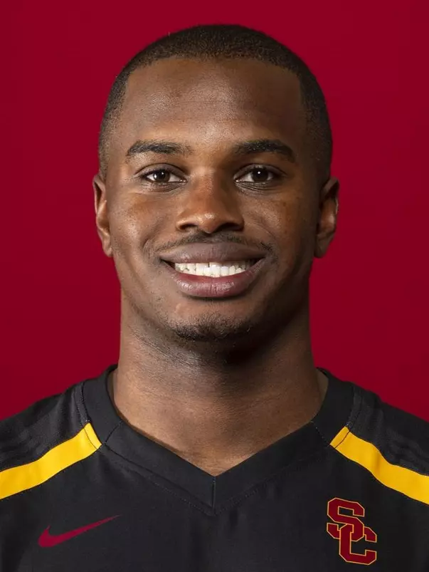 Vecas Lewin 2021 headshot