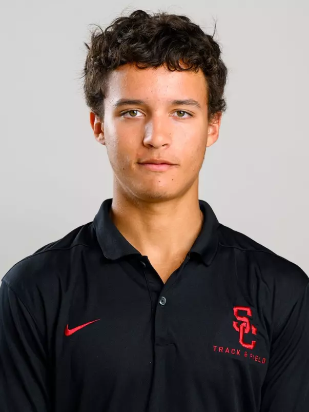 Alex Mainvielle Headshot