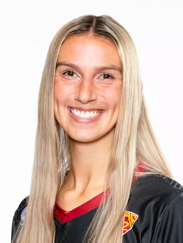 2022 USC Beach Volleyball Head Shot Paige Hammons