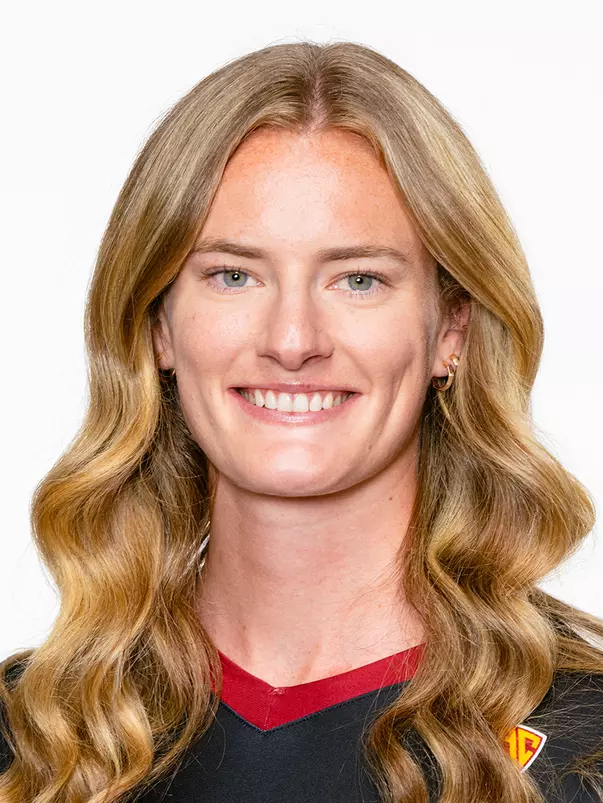 2022 USC Beach Volleyball Head Shot Mollie Ebertin