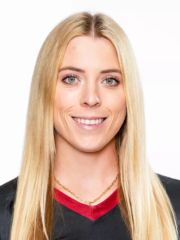 2022 USC Beach Volleyball Head Shot Audrey Nourse