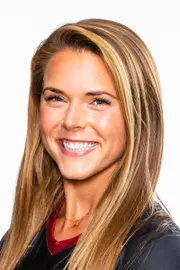 2022 USC Beach Volleyball Head Shot Julia Scoles